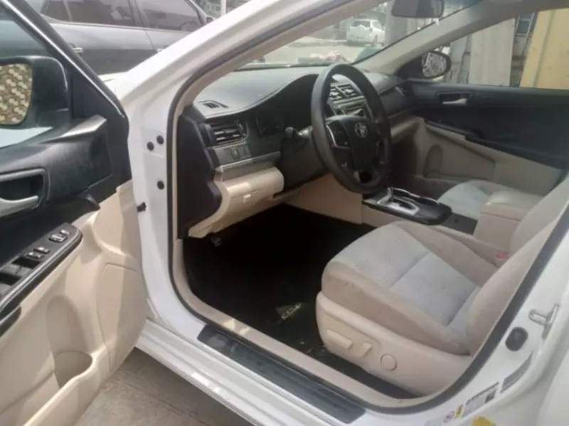 Toyota Camry   - 2012