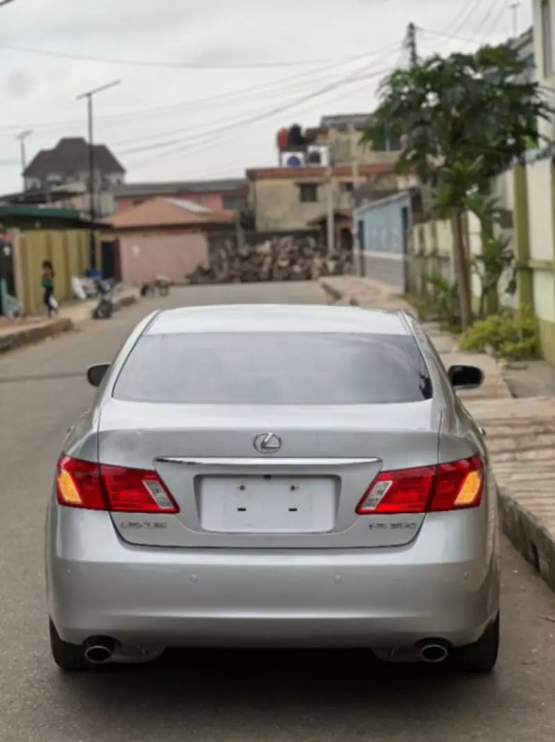Lexus ES 350   - 2009