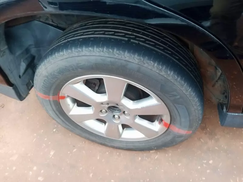 Toyota Harrier   - 2012