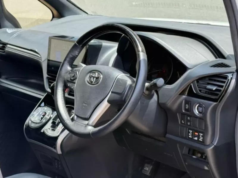 Toyota esquire   - 2018