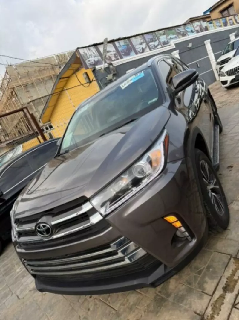 Toyota Highlander - 2016