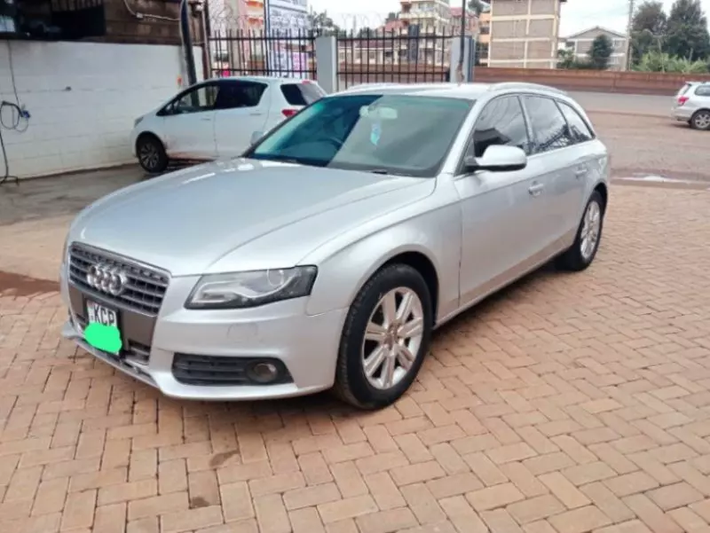 Audi A4   - 2012