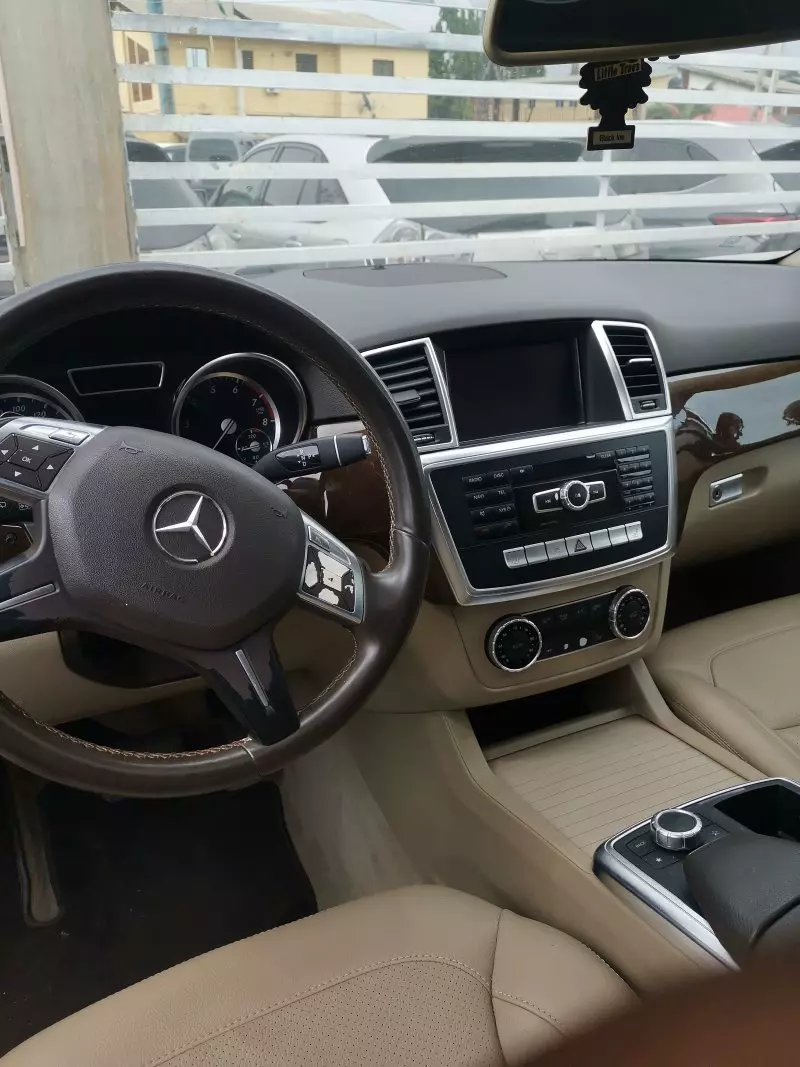 Mercedes-Benz ML 350   - 2013