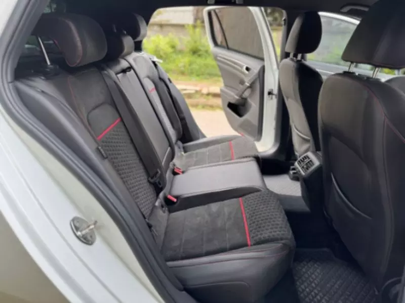 Volkswagen GTI   - 2018