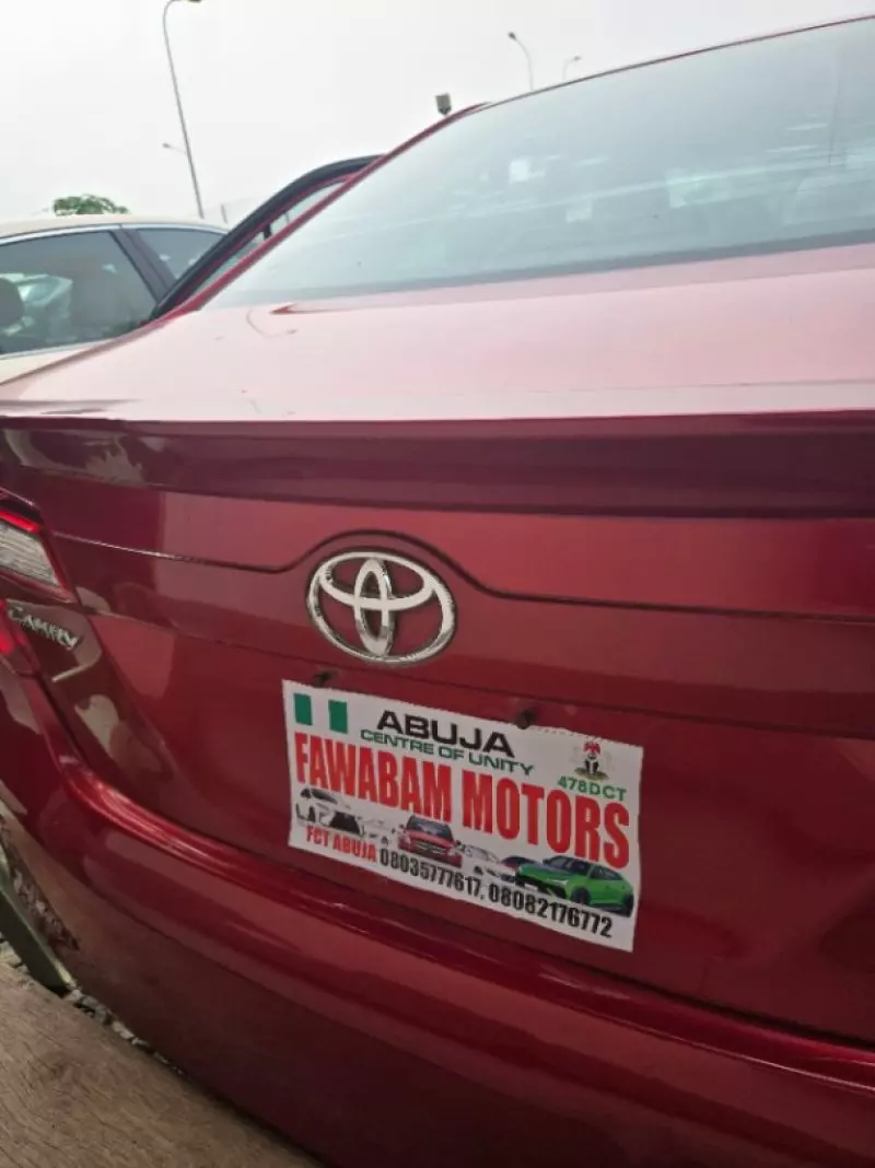 Toyota Camry   - 2012