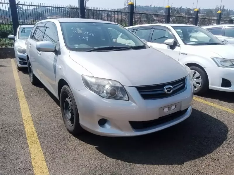 Toyota Fielder    - 2012