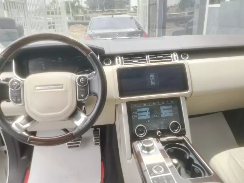 Land Rover Range Rover   - 2015