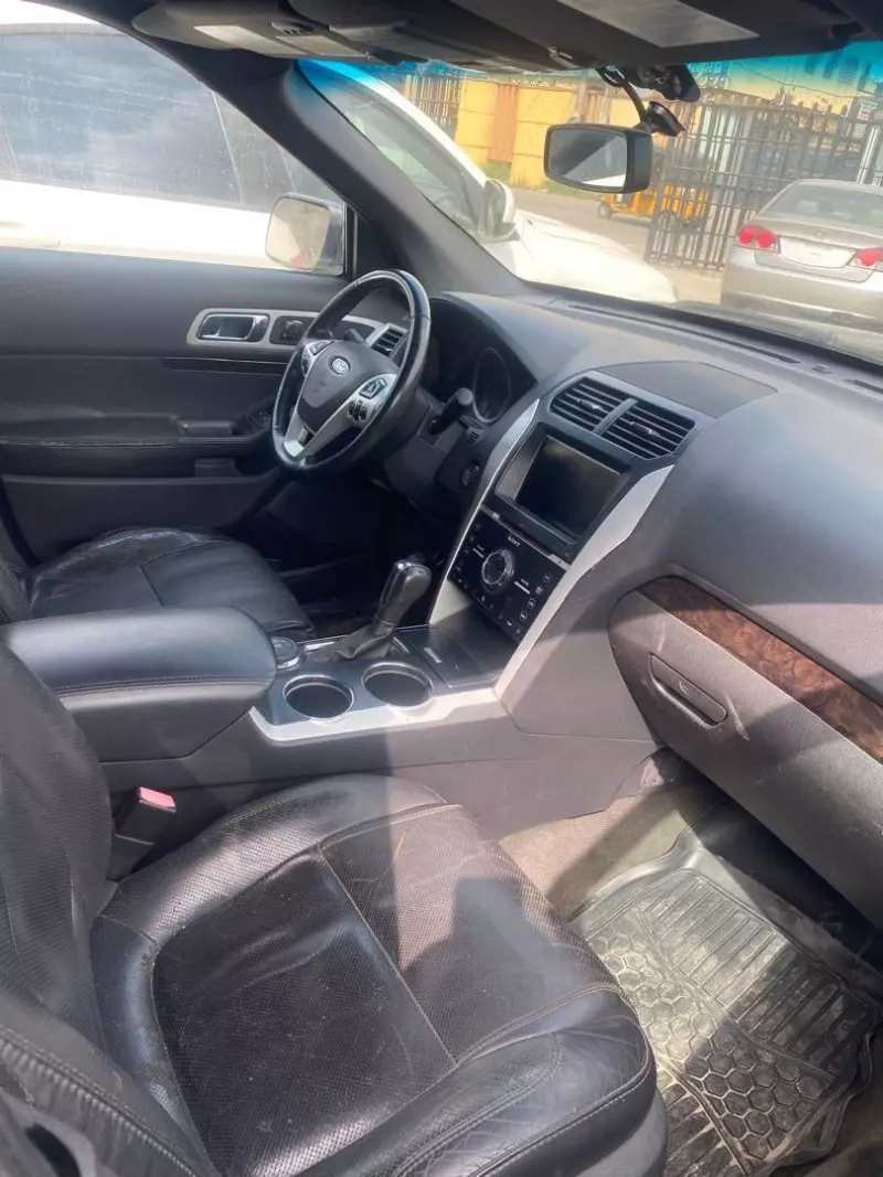 Ford Explorer   - 2012