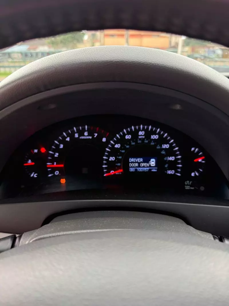 Toyota Camry   - 2010