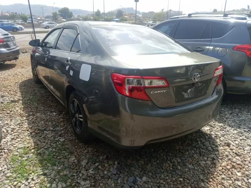Toyota Camry   - 2013