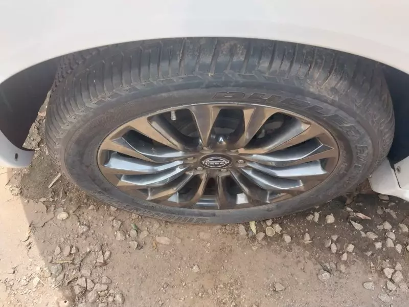 Nissan Armada   - 2021