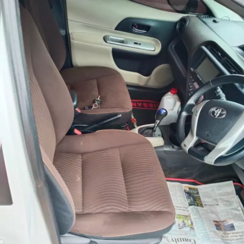 Toyota Aqua   - 2014