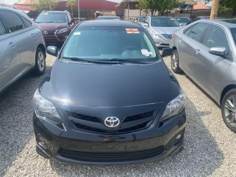 Toyota Corolla   - 2012