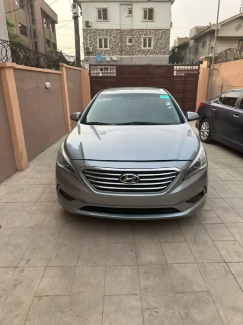 Hyundai Sonata   - 2015