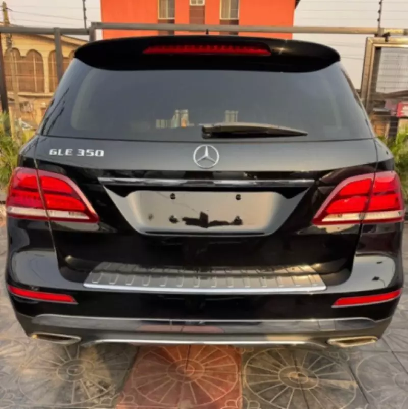 Mercedes-Benz GLE 350 - 2016