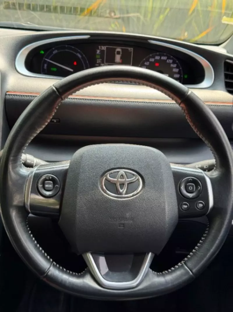 Toyota Sienta Hybrid    - 2018