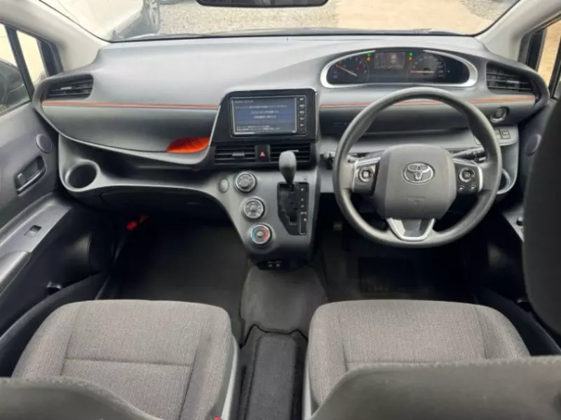 Toyota Sienta   - 2019