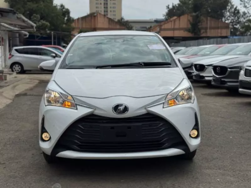 Toyota Vitz   - 2018