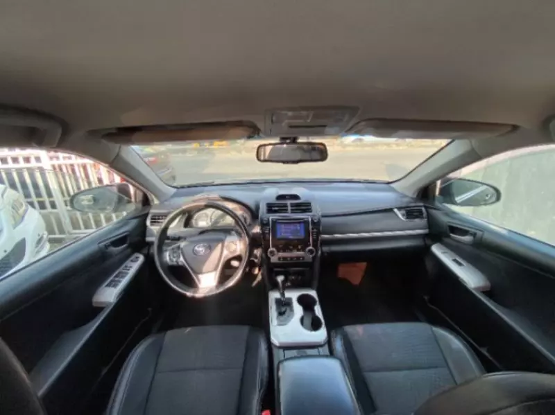 Toyota Camry   - 2012