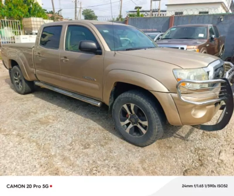 Toyota Tacoma   - 2007