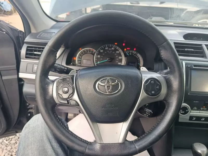 Toyota Camry   - 2012