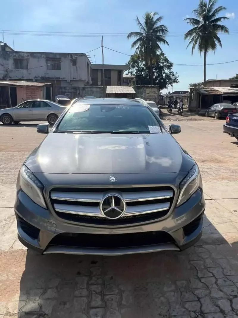 Mercedes-Benz GLA 250   - 2014