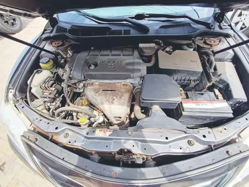 Toyota Camry   - 2010