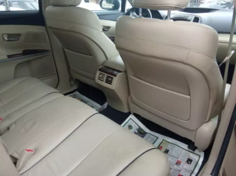Toyota Venza   - 2011