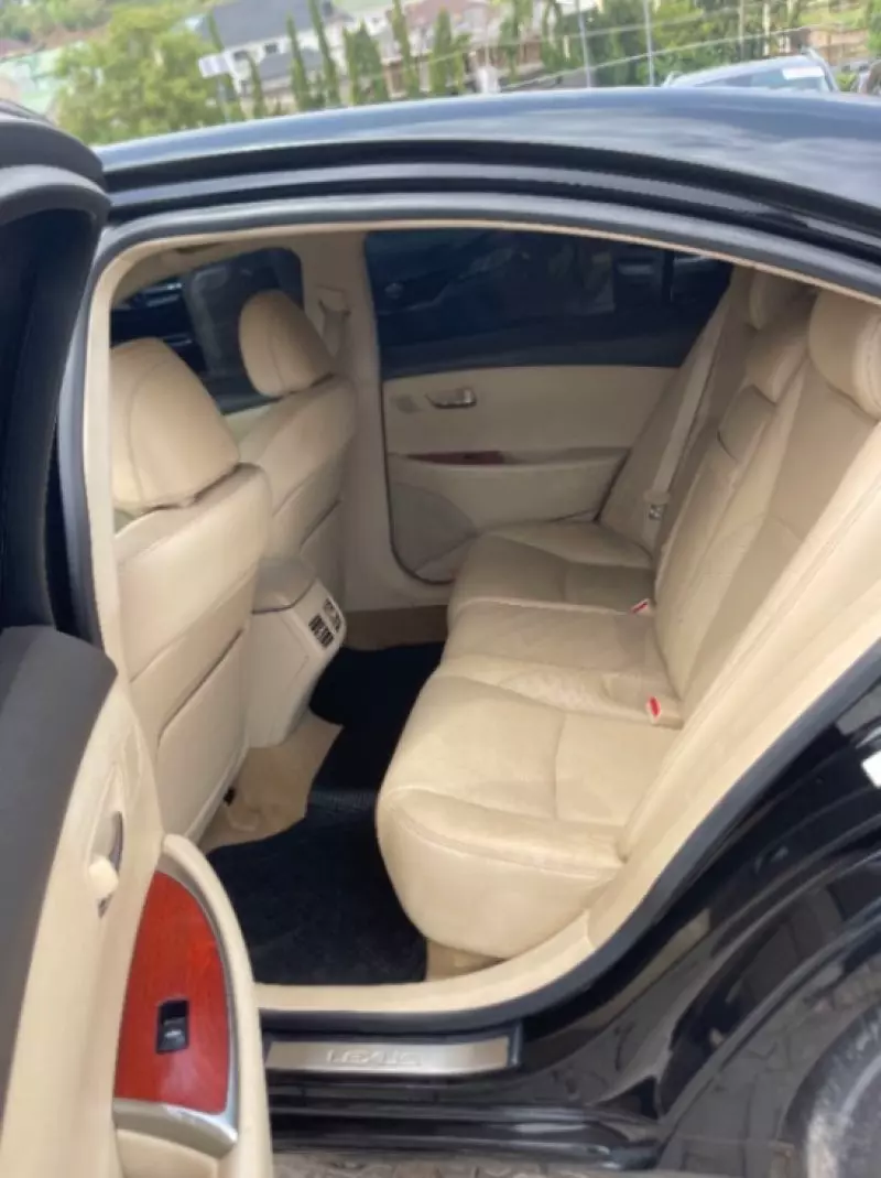 Lexus ES   - 2011