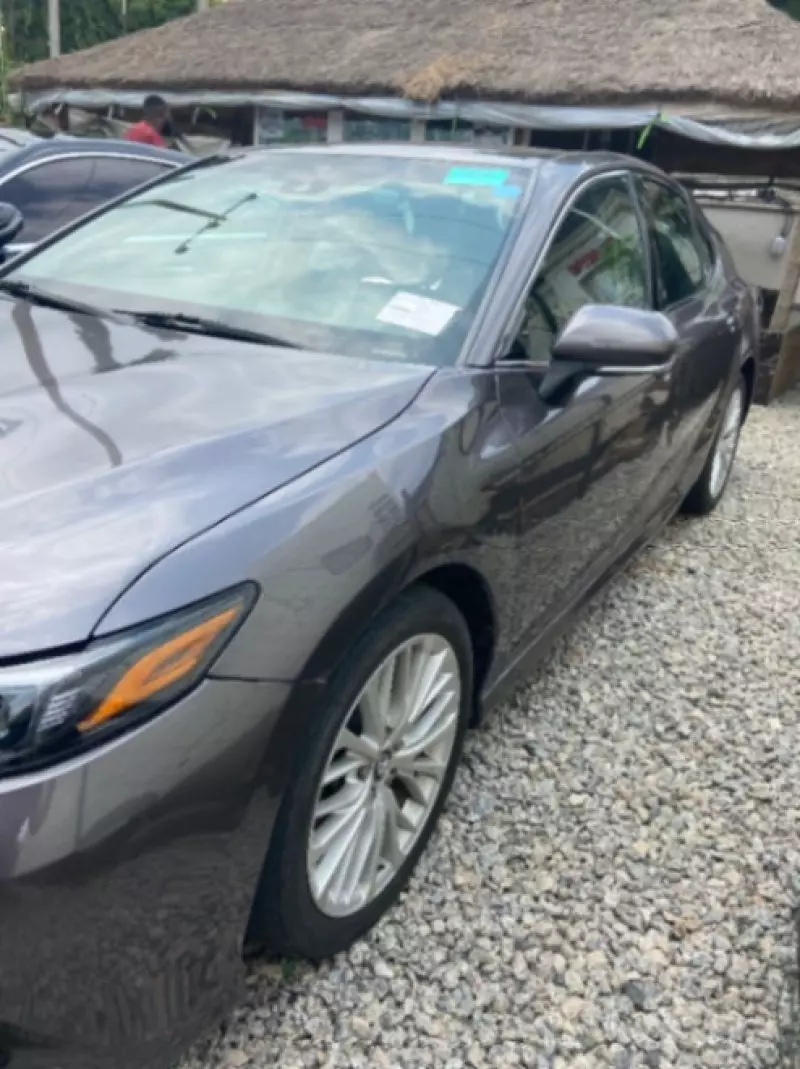 Toyota camry   - 2018