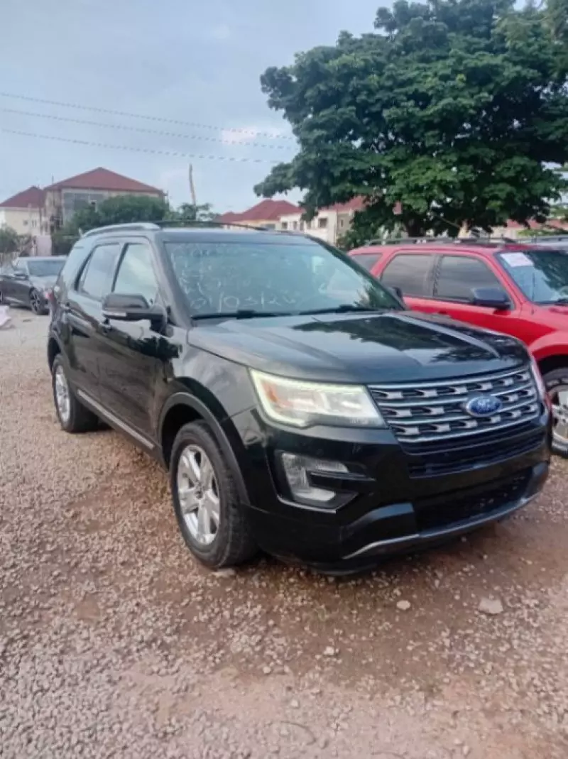 Ford Explorer XLT 3.5L   - 2017