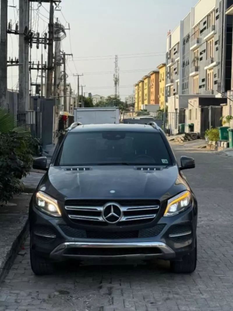 Mercedes-Benz GLE-Class   - 2016