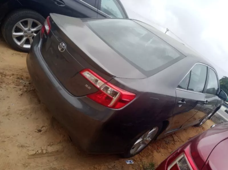 Toyota Camry   - 2012