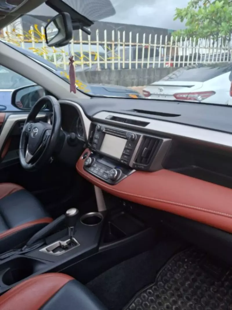 Toyota RAV 4   - 2014