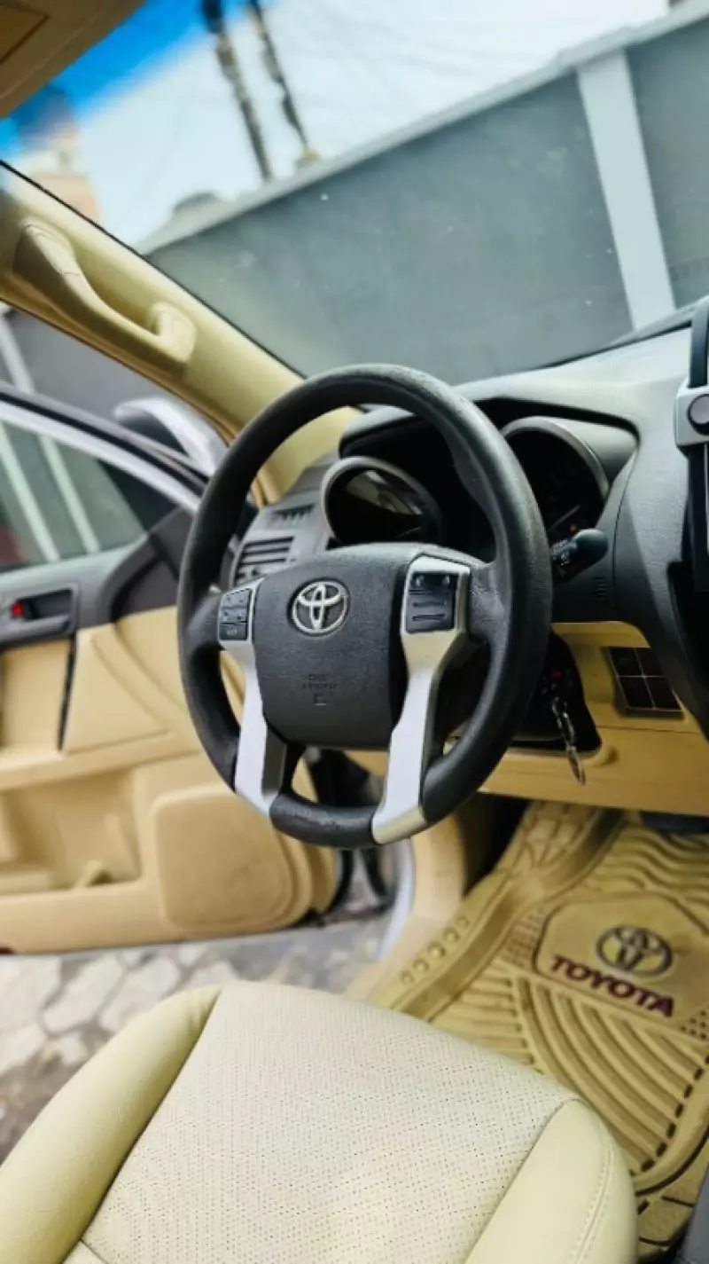 Toyota Landcruiser Prado   - 2015