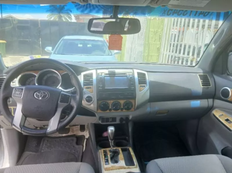 Toyota Tacoma   - 2012