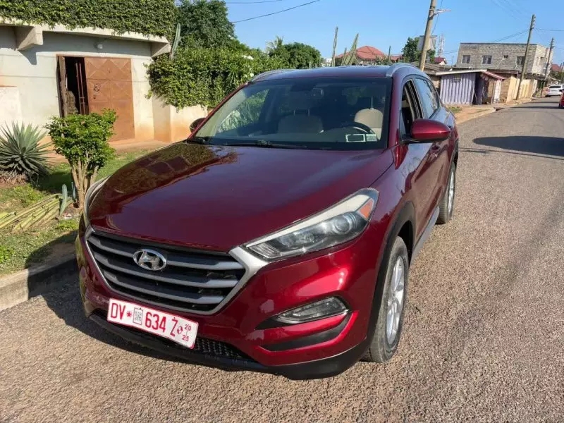 Hyundai Tucson   - 2017