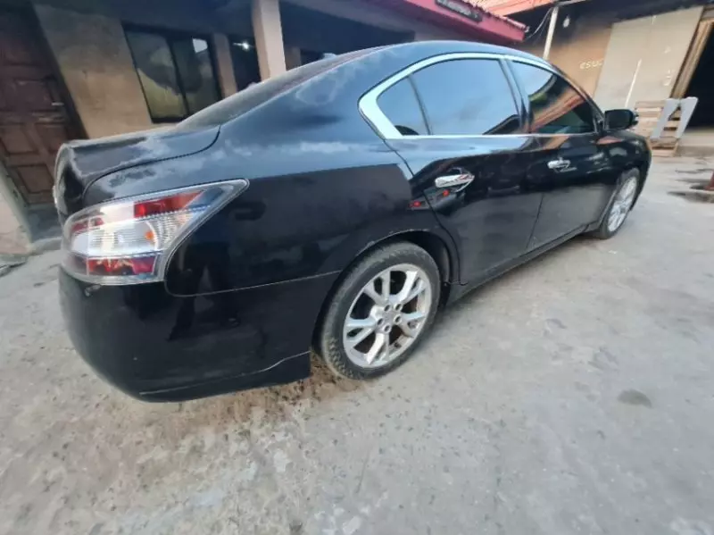 Nissan Maxima   - 2012