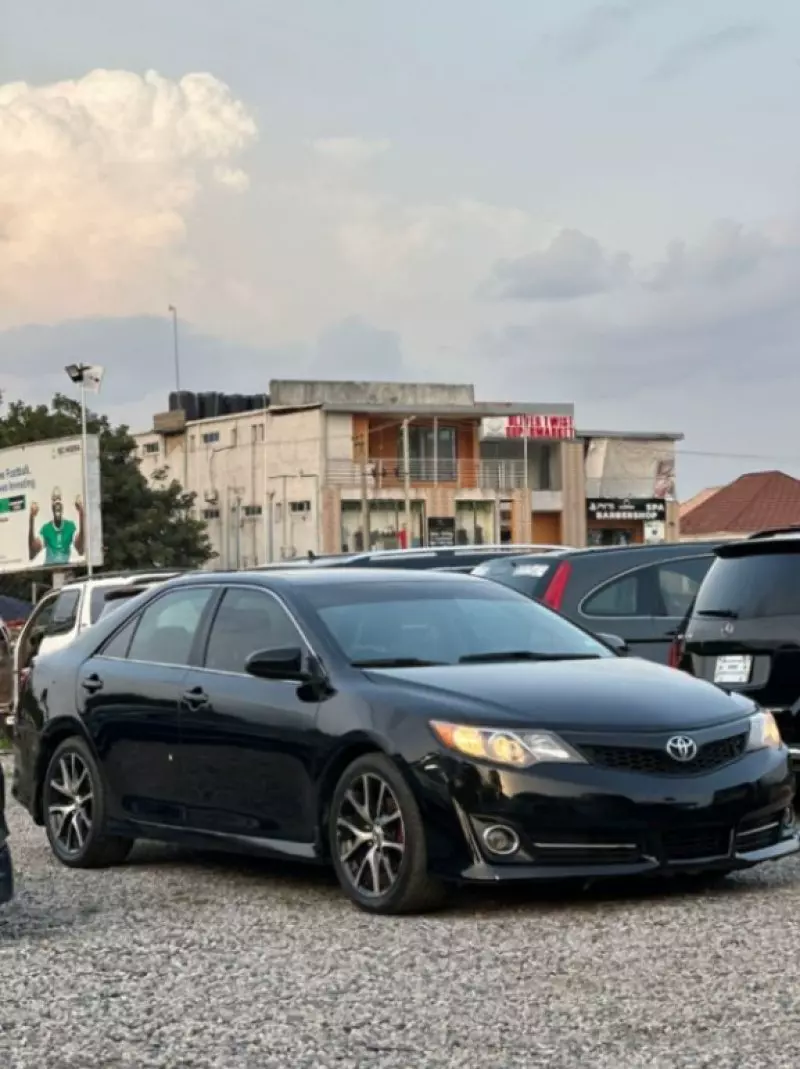 Toyota Corolla   - 2012