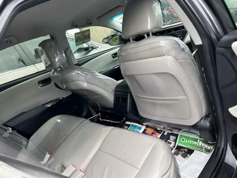 Toyota Avalon   - 2015