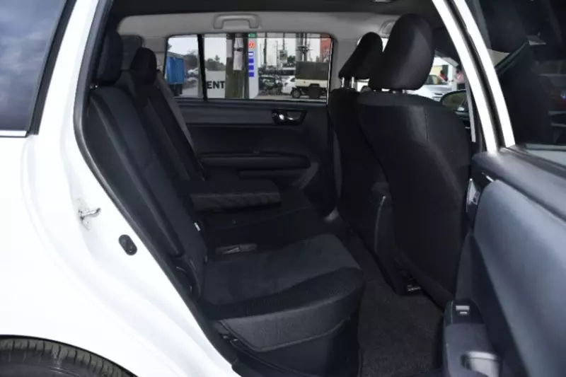 Toyota Fielder hybrid    - 2019