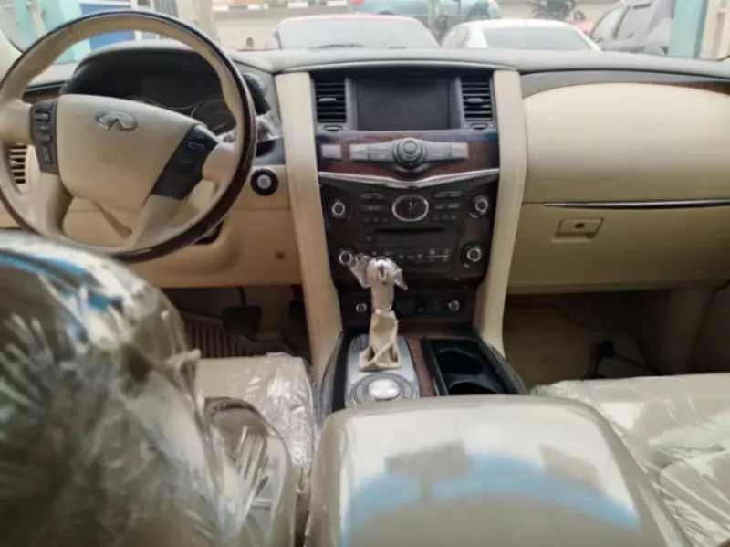 Infiniti QX80   - 2014