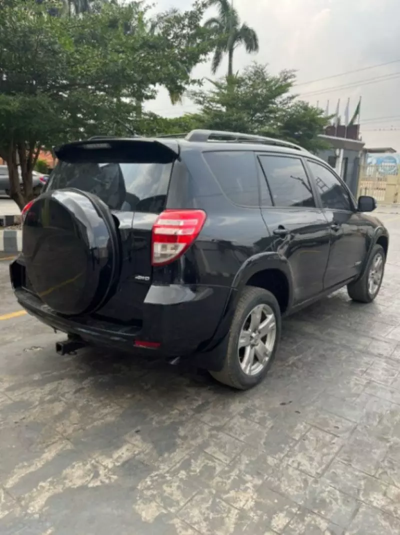 Toyota RAV 4   - 2009