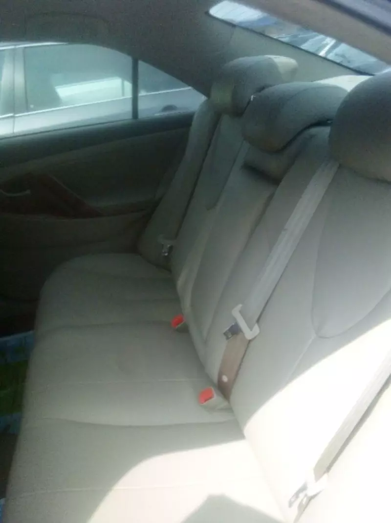 Toyota Camry   - 2011