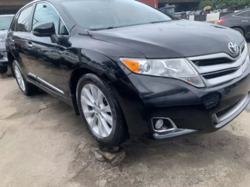 Toyota Venza   - 2013