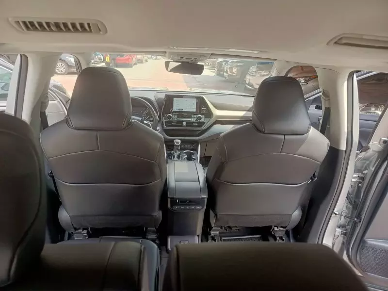 Toyota Highlander   - 2023