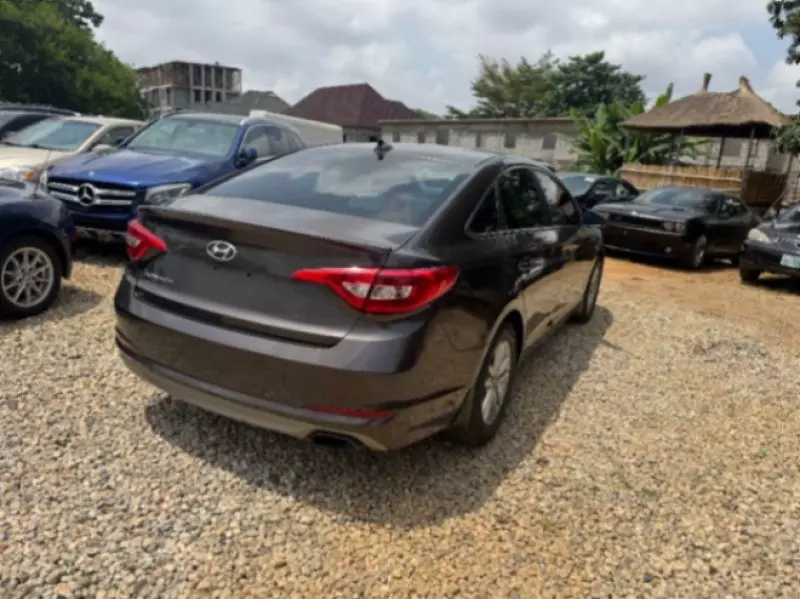 Hyundai Sonata   - 2015