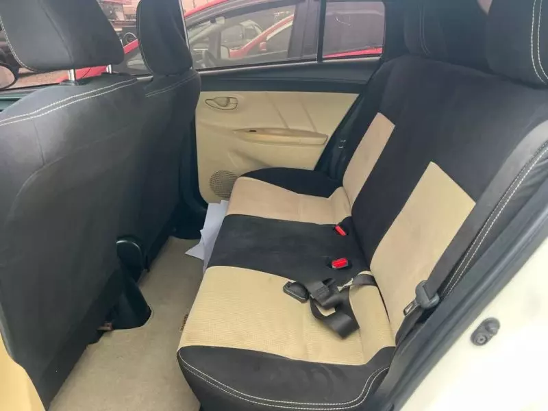 Toyota Yaris   - 2015