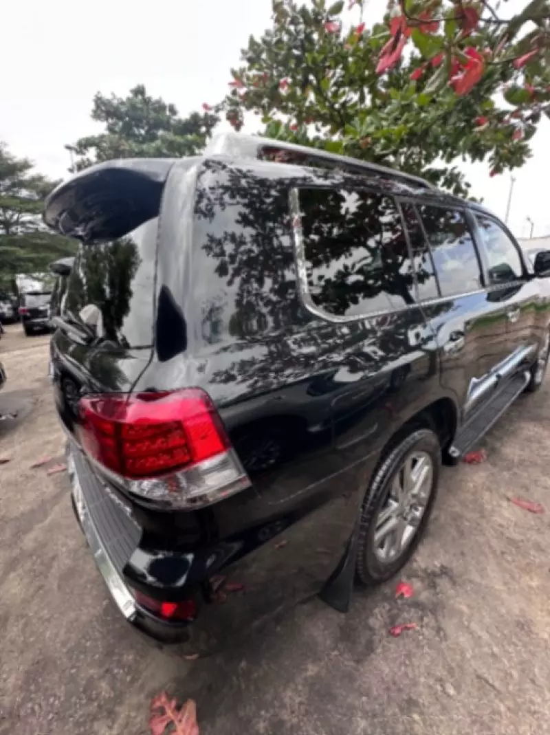 Lexus LX 570   - 2016