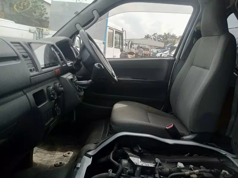 Toyota Hiace   - 2013